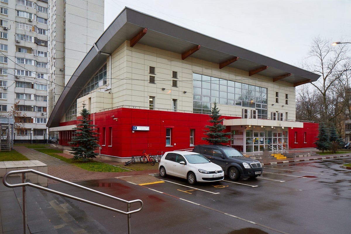 Бассейн плавательный 25-метровый крытый