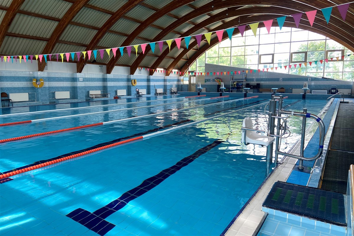 Бассейн плавательный 25-метровый крытый